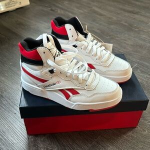 Boys Reebok 4000